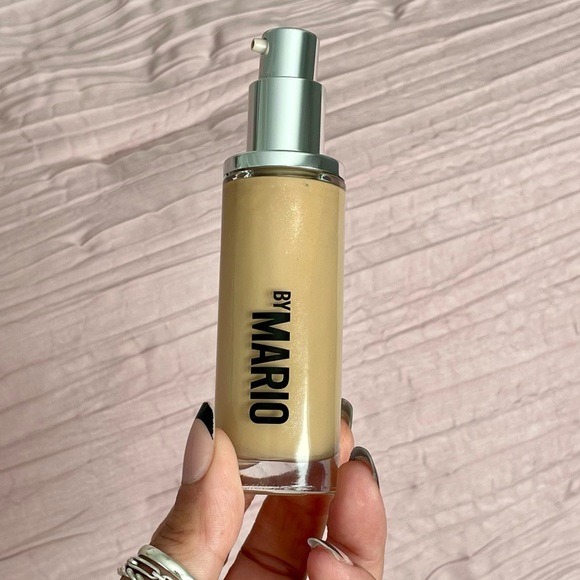 Makeup by Mario SurrealSkin Liquid Foundation - Picture 2 of 4